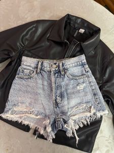 HIGH WAISTED DENIM SHORTS