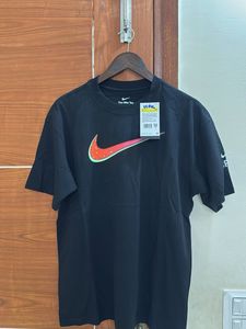 Nike Graphic Tee