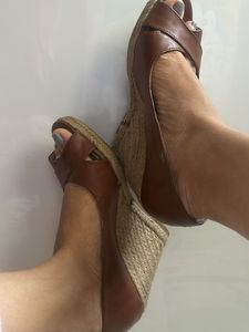 Dorothy Perkins Brown Wedges - Size 6