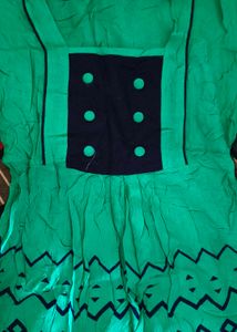 Green &amp; Navy Casual Top