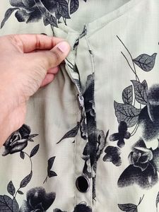 Light Green Floral Buttoned Kurta