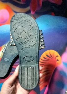 STYLISH BLACK FLAT🖤