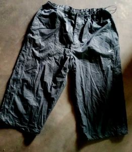 Unisex Nike Loose Fit capri