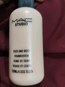 MAC Studio Face and Body Foundation