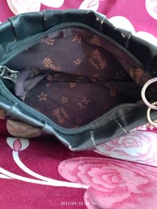 Women&#39;s Sling Bag