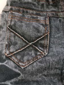 Trendy Distressed Graphic Jeans