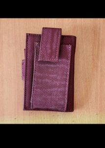 Maroon Wallet