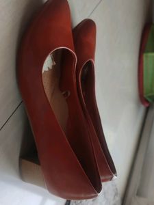 Price 🔽🔽Classy Formal Heels Unique Brick Color