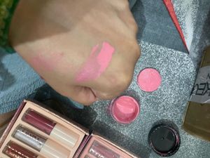 Lip And Cheeks Tint