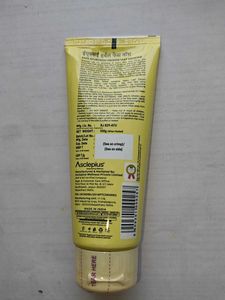 Sniss Herbal Face Wash