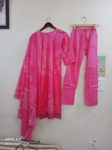 new Pakistani Pink Kurta Set