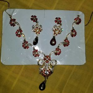 2 Necklace Set
