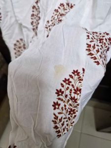 Uniquest White &amp; Red Paisley Print Kurta