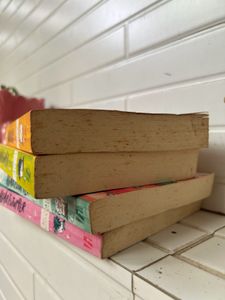 Heartstopper Series Volume 1-4