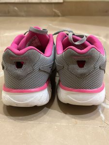 Skechers Grey/pink Sport Shoes