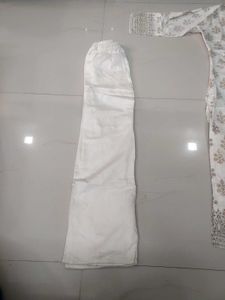 Elegant White &amp; Gold Kurta Set