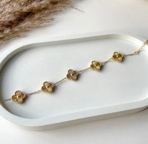 Golden Luck Leaflet Bracelet