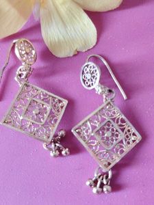 Women&#39;s Earrings