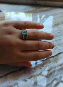 Two Amazing Earrings+ring+Head Crown