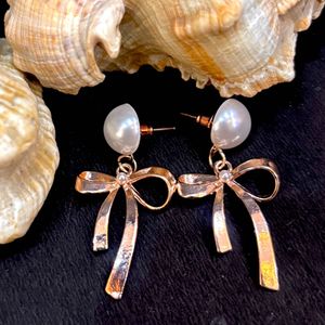 Bow Pearl Earrings