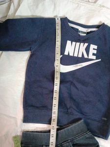 black Denim Jeggings with Sweatshirt