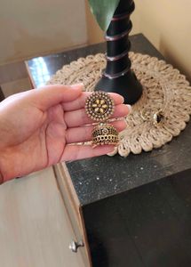 Gold Earrings ( Jhumka)
