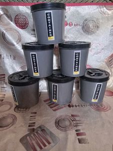 6 Piece Plastic Contener