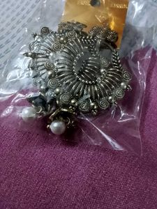 Pretty Ear Rings Brand new