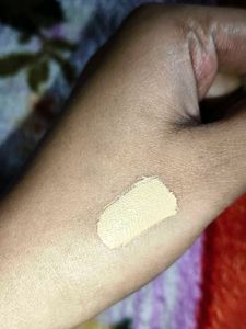 Maybelline  Foundation+ Swiss Beauty Concealer 🌷