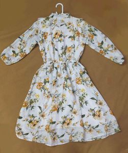 Floral Print Tie-Neck Dress
