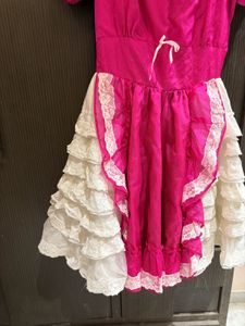 Beautiful Lace Trim Vintage Dress