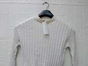 New with tag Pinterest Ribbed Knit Cropped Sweater