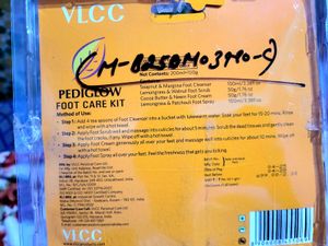 VLCC Pediglow Foot Care Kit