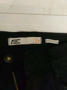 Women Skinny Fit Black Jeans - 26 Size