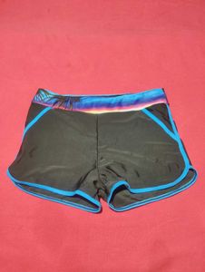Girl&#39; Short Size L