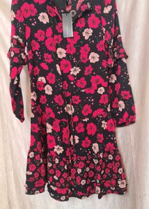 Branded Midi Dress With Tag 🇩🇪