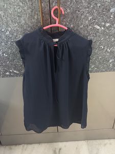 H&amp;M Sleeveless Blouse