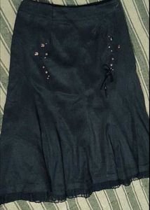 Cute Skirt ...looks Great