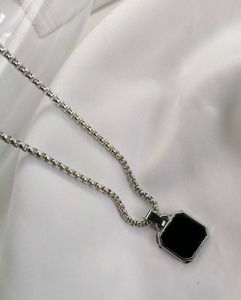 Stylish Black Pendant Necklace