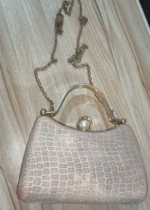 Elegant sling bag