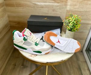 Jordan Retro 4 pine Green