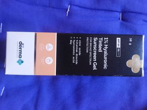 The Derma Co Tinted Sunscreen
