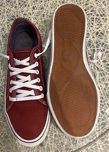 Decathlon  Maroon Skateboarding Sneakers