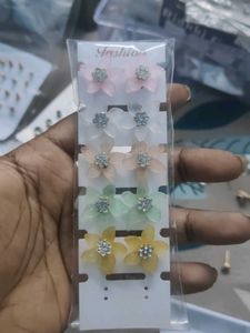 Flower Earrings Pack Of 1 Set