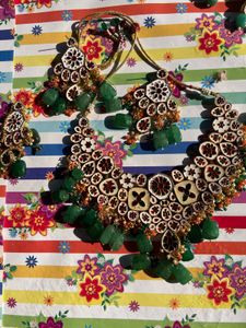 Kundan Jewellery Set