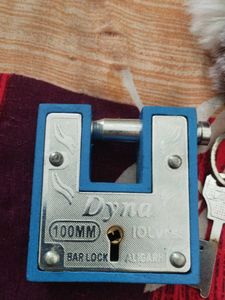 Dyna Lock with Keys