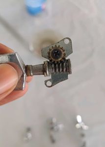 Guitar Tuning Pegs
