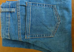 Classic Blue Denim Jeans with t-shirt