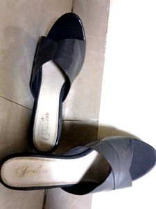 High Heels From America For Your Parties