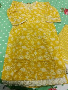Yellow Floral pakistani Kurta Set